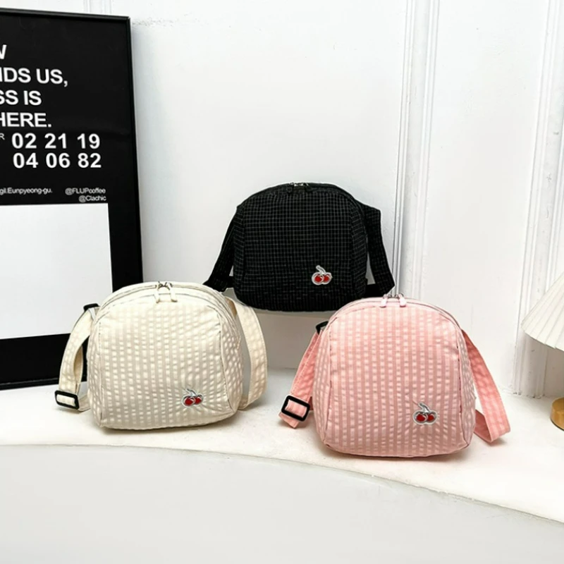 Korean Style Embroidered Cherr - Interior Design Korean Style 评论和价格